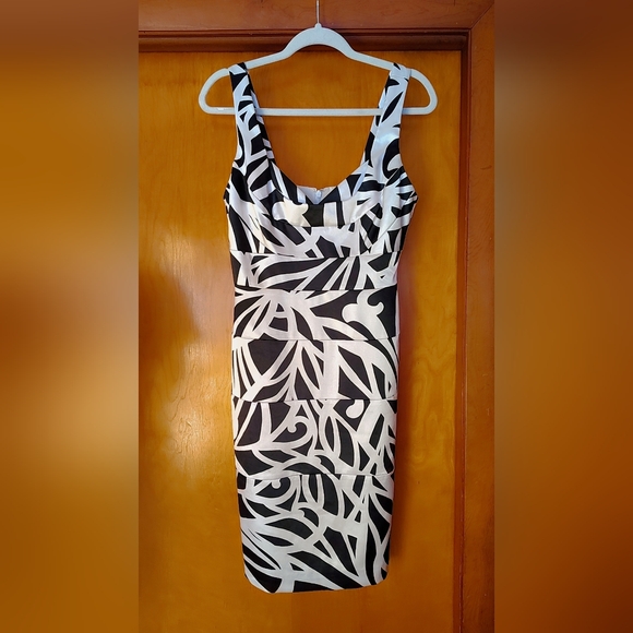 White House Black Market Abstract Midi Dress | NWOT EXCELLENT CONDITION! - Picture 3 of 8